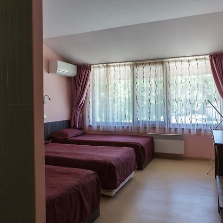 Family Hotel Kipra Luaran gambar