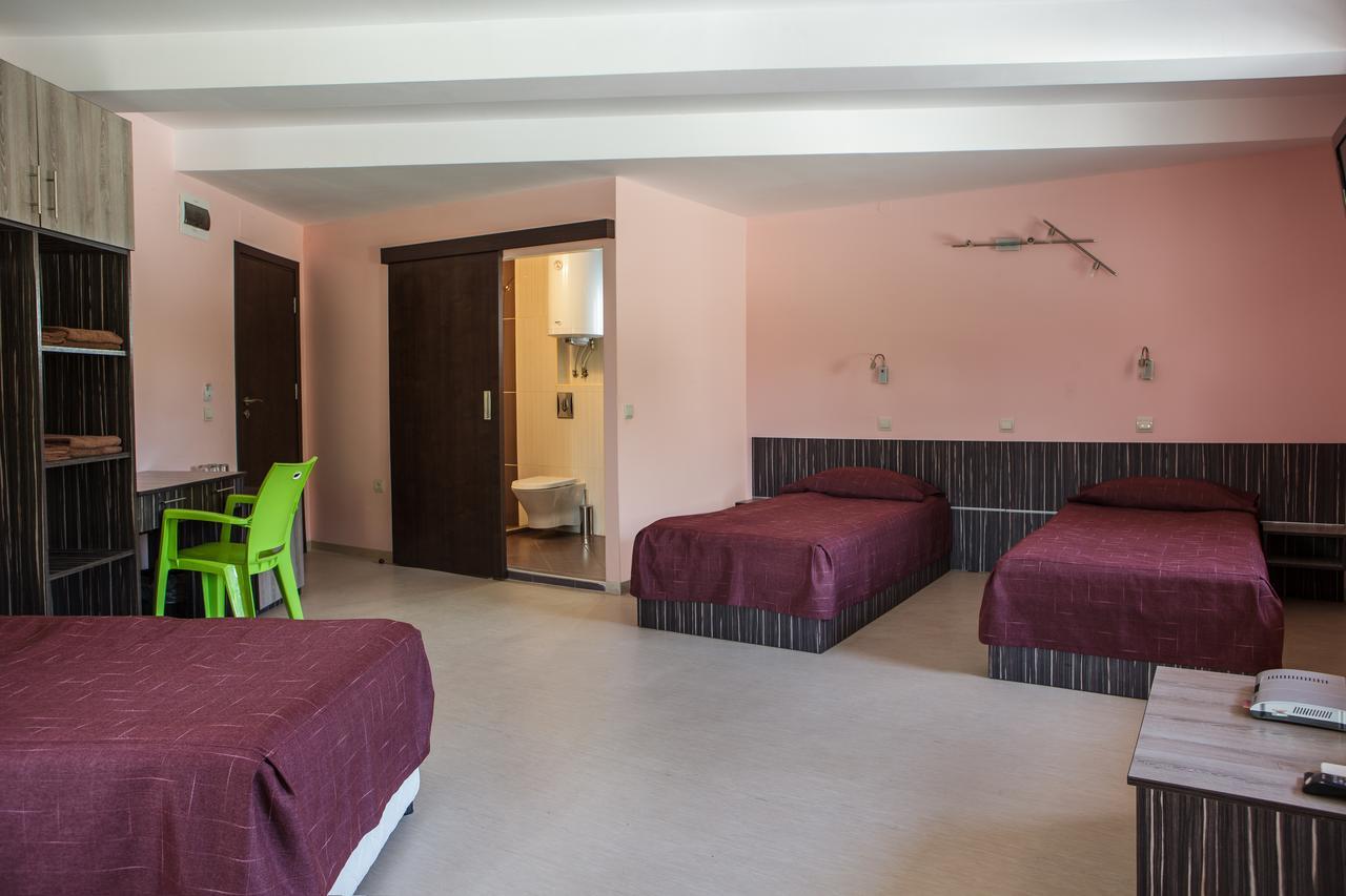 Family Hotel Kipra Luaran gambar