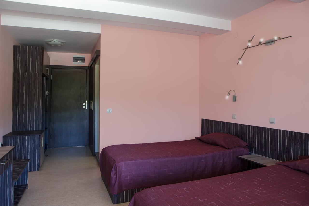 Family Hotel Kipra Luaran gambar
