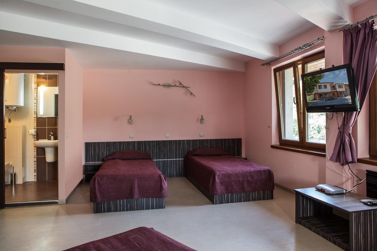 Family Hotel Kipra Luaran gambar